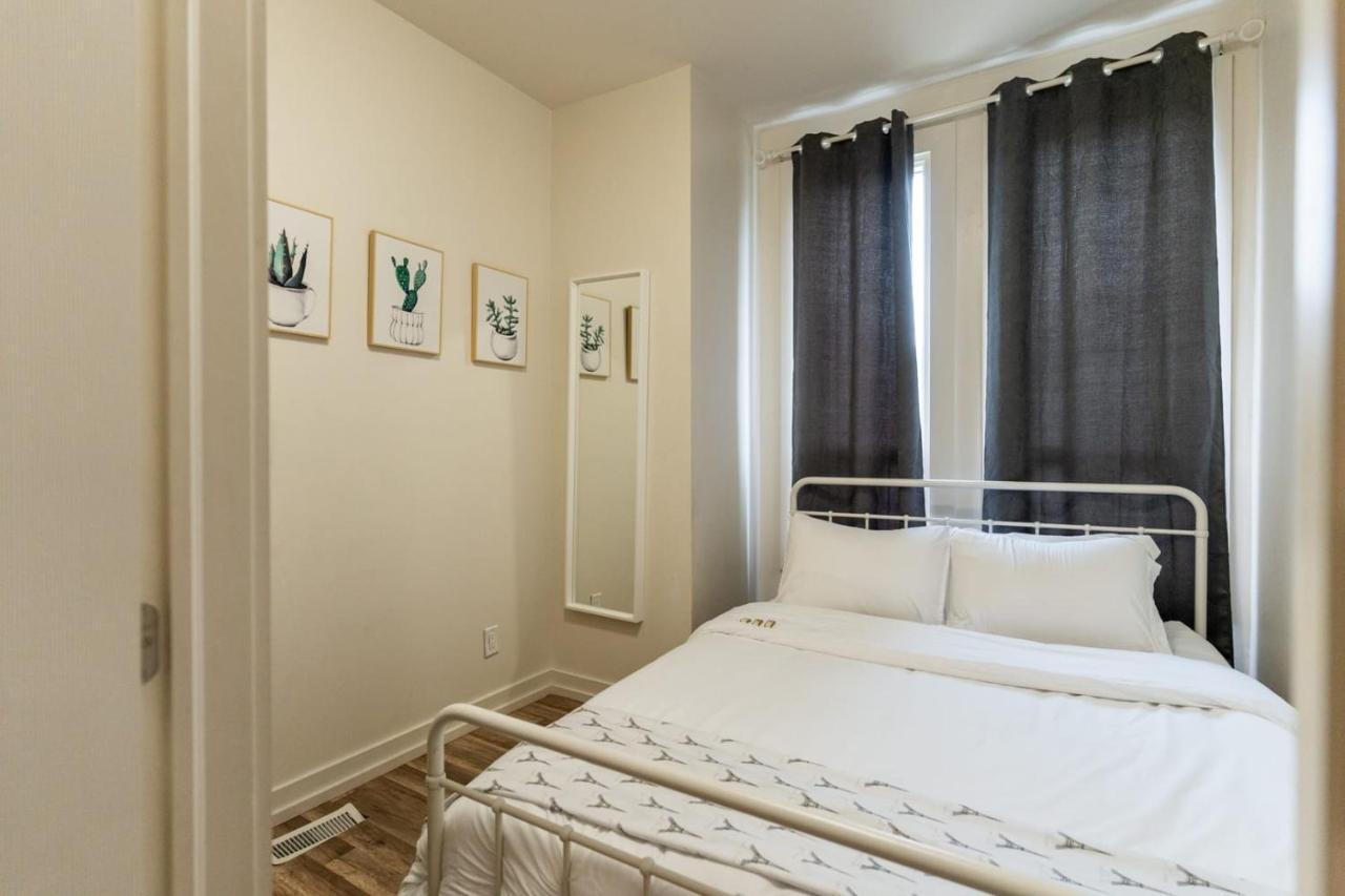Lovely 2 Level Suite Hamilton Exterior photo